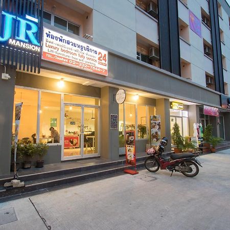 Aparthotel Jr Mansion On Nut Soi 25 Bangkok Exterior foto