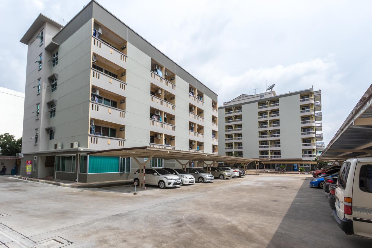 Aparthotel Jr Mansion On Nut Soi 25 Bangkok Exterior foto